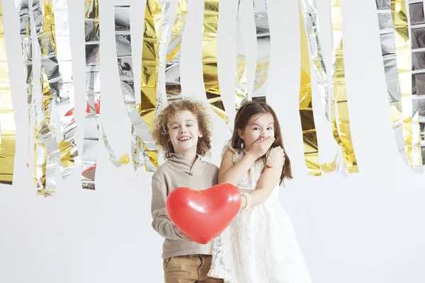 Ragazzo che dichiara amore ad un amico — Foto Stock