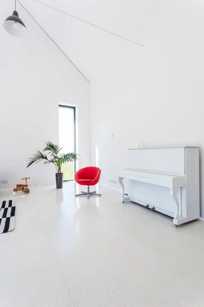 White living room with piano — Stock Photo, Image