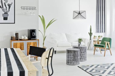Düz modern tasarımı ile