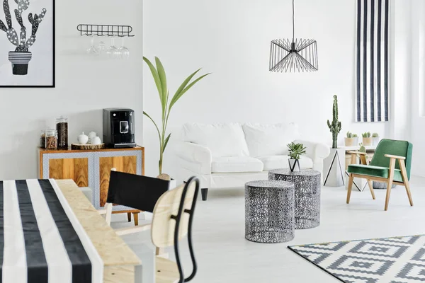 Platta med modern design — Stockfoto