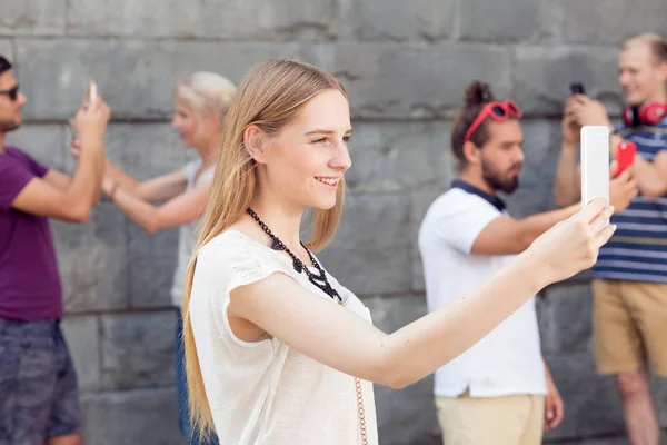 Schüler und Selfie-Bild — Stockfoto