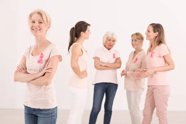 Apoyo de amigo en cáncer de mama — Foto de Stock