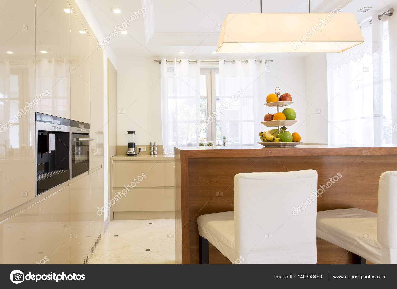 Cucina minimalista con armadi a muro — Foto Stock © photographee.eu ... Cucina minimalista con armadi a muro — Foto Stock © photographee.eu ...
