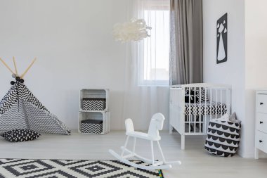 Bebek odası beşik ile