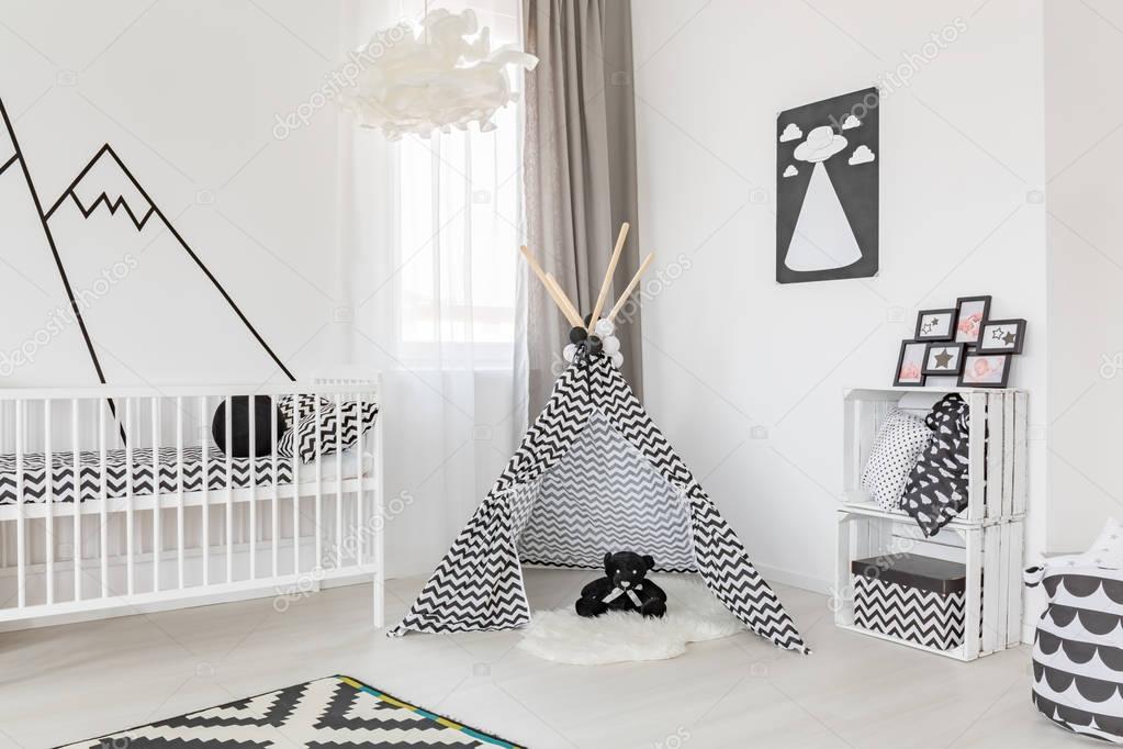Black and white room decoration