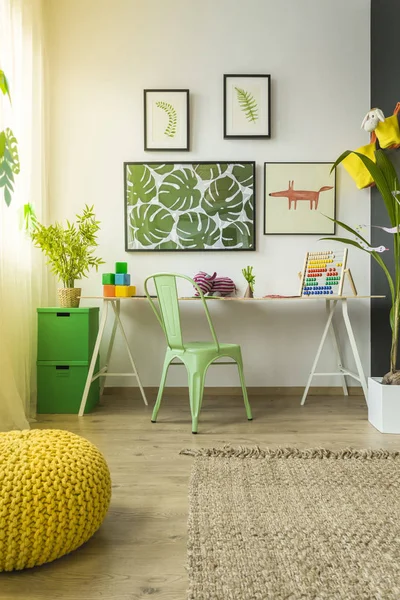 Child study room with desk — Stock Photo, Image