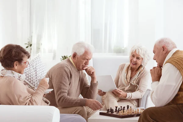 Seniorer aktiv grupp — Stockfoto