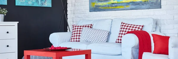 Roter Couchtisch — Stockfoto