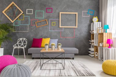 Oturma odasında modern tasarım