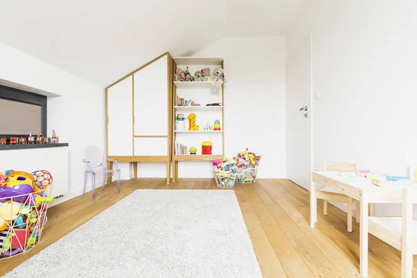 Прихована кімната для маленької дитини — стокове фото