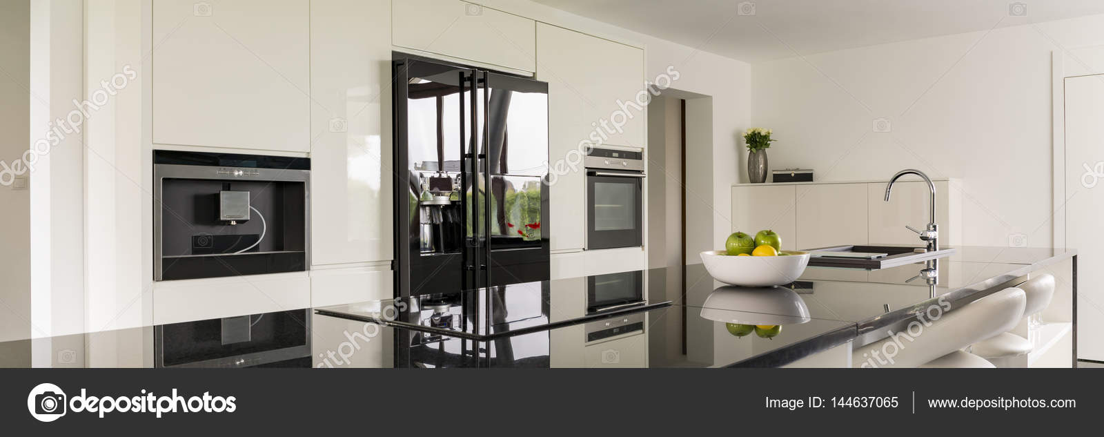 Bancada Na Cozinha Moderna Fotografias De Stock Photographee Eu Bancada Na Cozinha Moderna Fotografias De Stock Photographee Eu