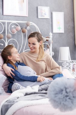 Anne ve genç kızı