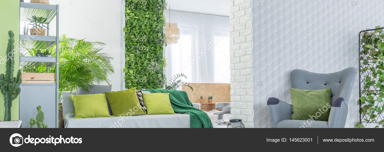 White brick wall with plants White brick wall and plants — Stock