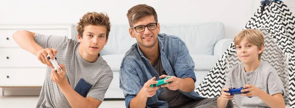 Brothers having fun together — Stock Photo, Image