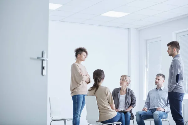 Sesión de terapia psicodramática — Foto de Stock