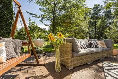 Yeni villa veranda