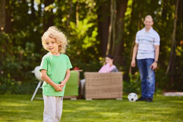 Small child in garden — Stock Photo, Image