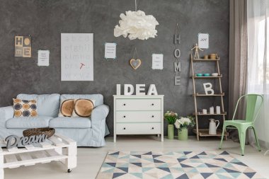 Harfleri ile neşeli Oda