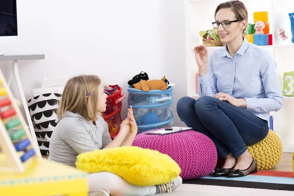 Chica y psicólogo — Foto de Stock