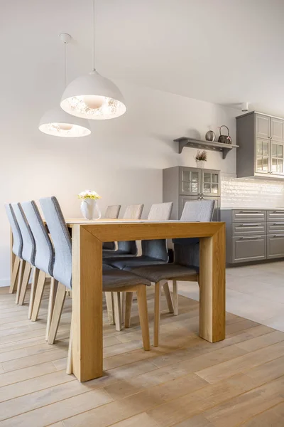 Table in the living room — Stock Photo, Image