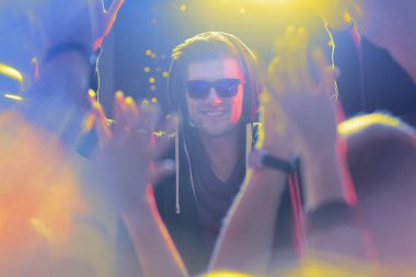 Ünlü dj ve fanlar
