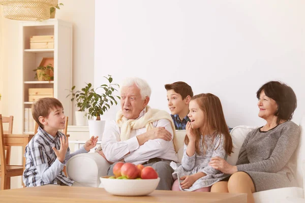 Children with grandparents — Stock Photo, Image