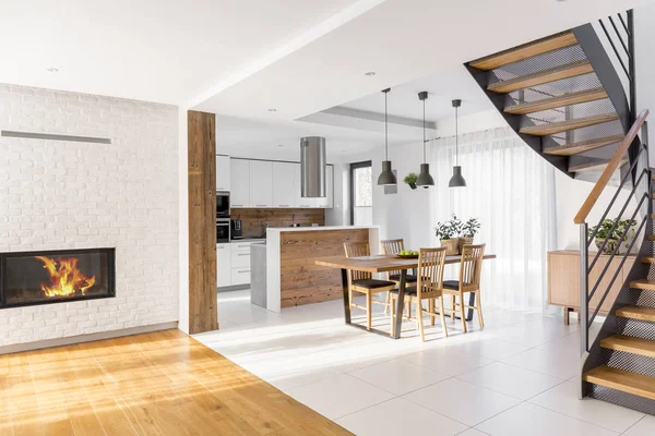 Moderne luxe open keuken appartement — Stockfoto