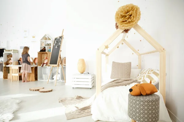 Slaapkamer met diy accessoires — Stockfoto