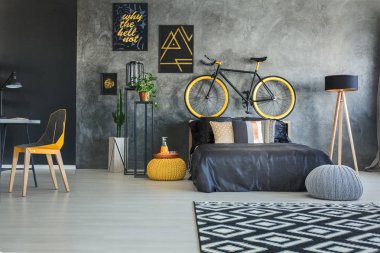 Yatak odası ve çalışma alanı