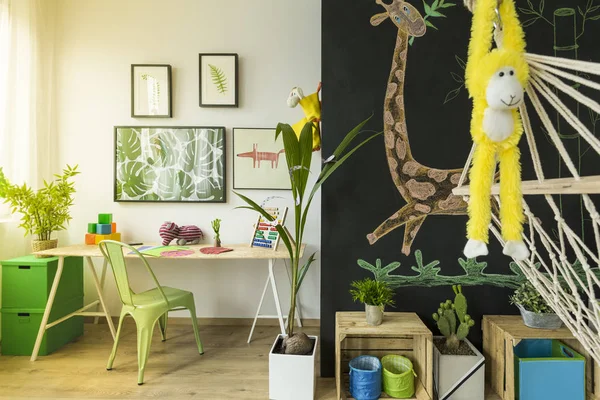 Zimmer für Kinder mit Hängematte — Stockfoto