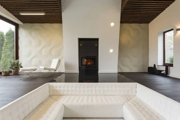 Living room with fireplace — Stock Photo, Image