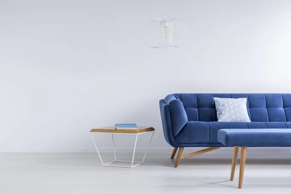 Sofa en Bank — Stockfoto