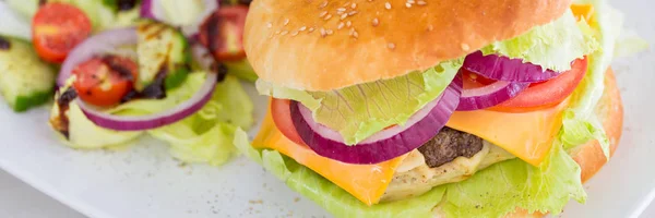 Close-up van smakelijke Hamburger — Stockfoto