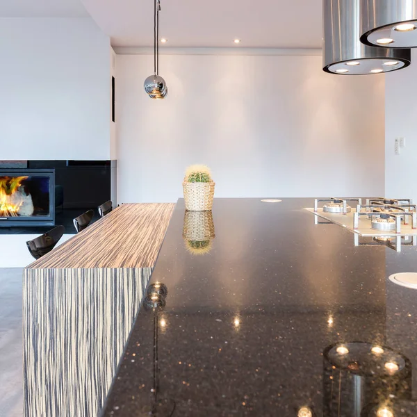 Minimalist kitchen with large countertop — Stock Photo, Image