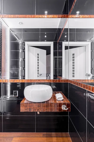 Black and copper bathroom — Stock Photo, Image