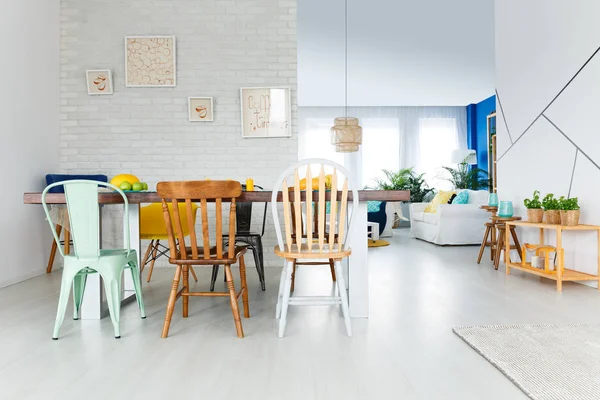 ÃtkezÅ asztal székekkel modern stÃlusban — stock fotó © kuprin33 ... Modern étkezőasztal székekkel