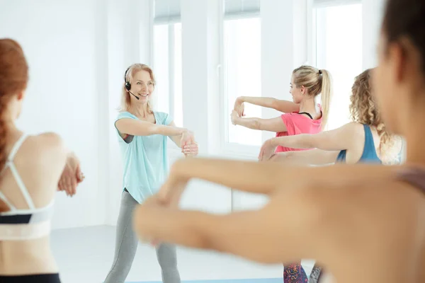 Rekken van de biceps — Stockfoto