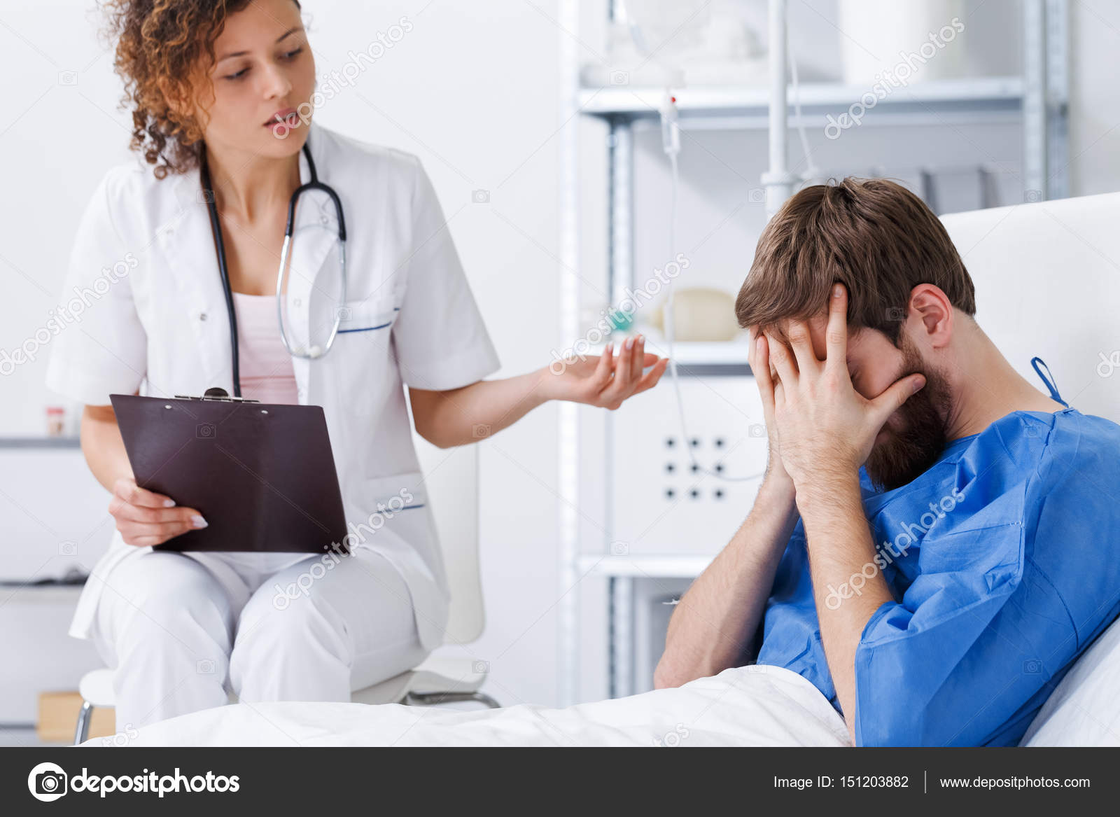 Врач и пациент. Человек в стрессе. Страдающий человек. Подросток у психолога. Психические состояния врачей.