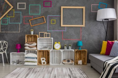 DIY regale ile ev iç