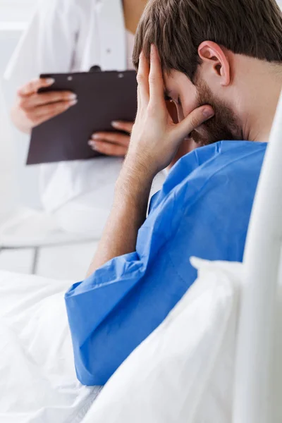 Ung patient lider av depression — Stockfoto