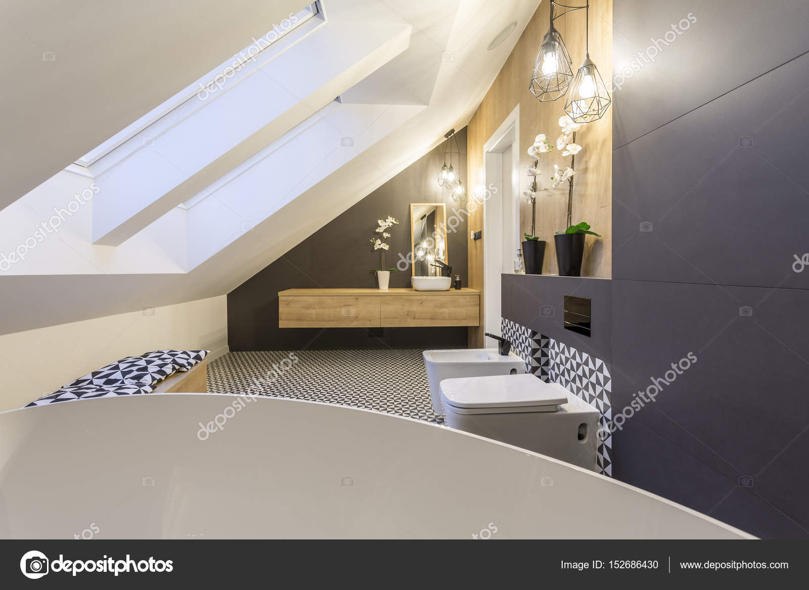 badkamer op de zolder — Stockfoto © photographee.eu #152686430 badkamer op de zolder — Stockfoto © photographee.eu #152686430