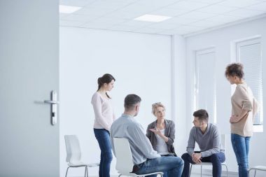 Arkadaş grubu kişilerarası terapi