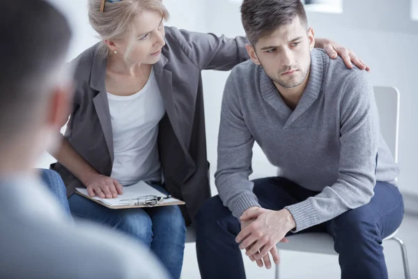 Unterstützung des Patienten — Stockfoto