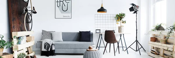 Minimalistische Wohnung für den Mann — Stockfoto