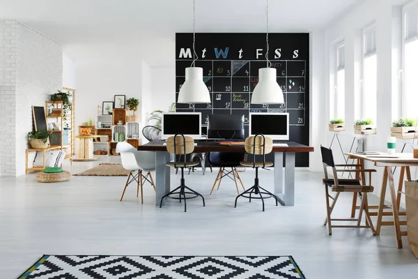 White office interior with desk — Stock Photo, Image