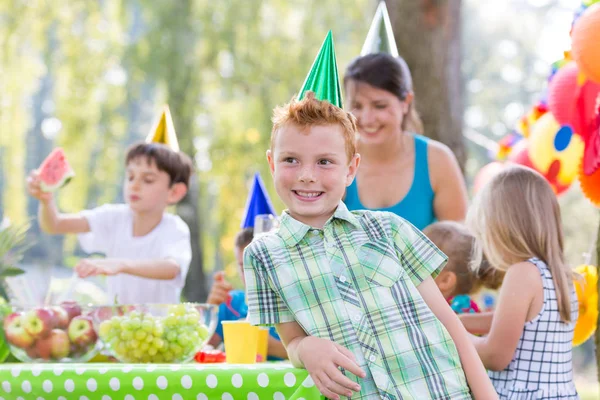 Party in the garden — Stock Photo, Image