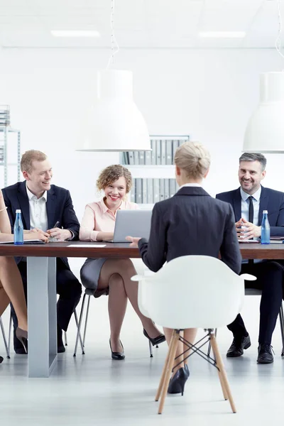 Rekrutierungsgespräch im Unternehmen — Stockfoto