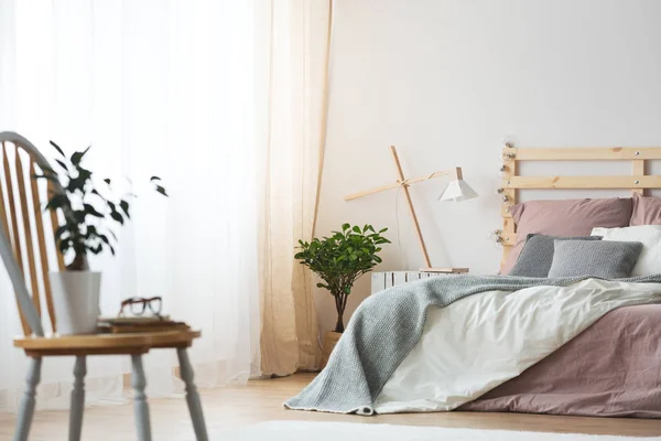 Yatak odası en az dekor — Stok fotoğraf