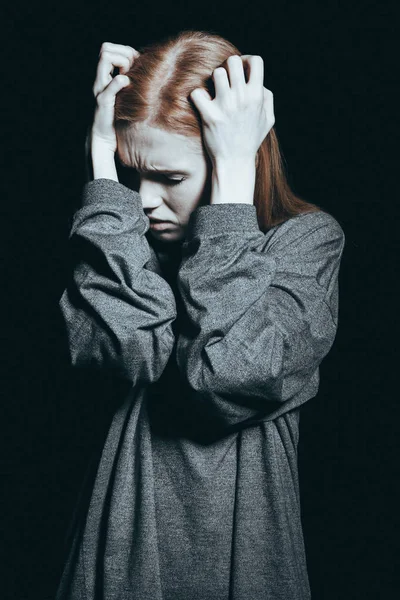 Olycklig kvinna med fobi — Stockfoto