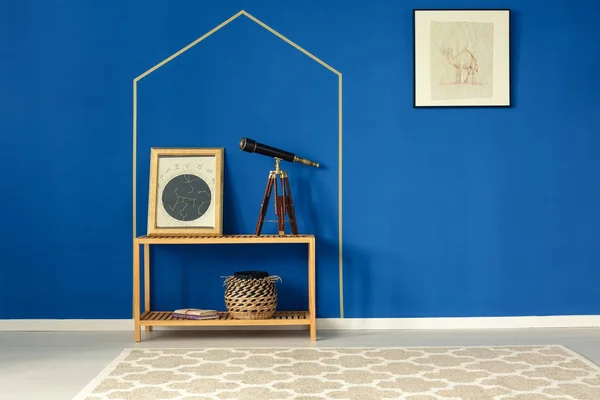 Niebieski Pokój z czeskiego dywan — Zdjęcie stockowe